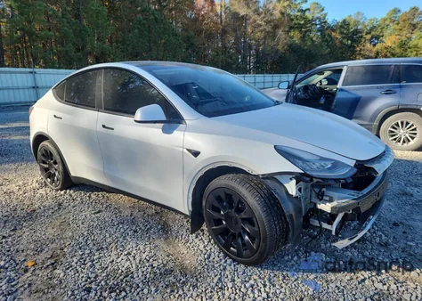 2022 Tesla Model Y из США, поврежденный, VIN 7SAYGDEE4NA013479